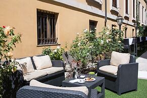 Luxe Rose Garden Hotel Roma Rome Italy Lowest Rate Guaranteed