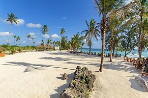 Le Hôtel Fruit Spice Wellness Resort Zanzibar Kizimkazi