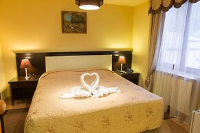 Hotel Pensiunea Csillag Panzio Lunca De Jos Romania Lowest Rate Guaranteed