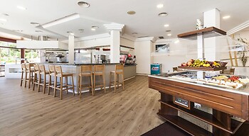 Hotel Mandisur Apartments Manacor Spain Lowest Rate Guaranteed