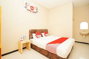 Hotel Oyo 331 Osuko Residence Surabaya Indonesia Lowest - 