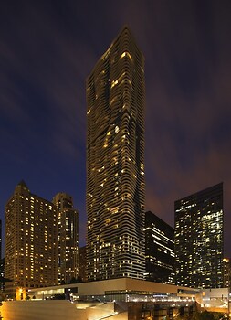 radisson blu hotel chicago aqua