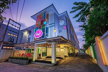 タイのプーケットにあるthe Tint At Phuket Town 最低料金を保証します