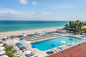 Hotel Ramada Plaza by Wyndham Marco Polo Beach Resort, Sunny Isles ...