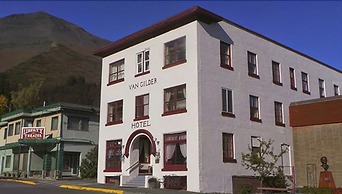 Van Gilder Hotel