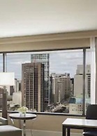 Hotel Hilton Toronto, Toronto, Canada - Lowest Rate Guaranteed!