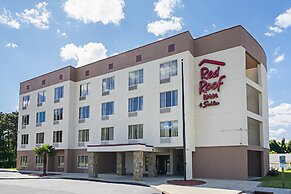 Red Roof Inn & Suites Fayetteville – Fort Bragg
