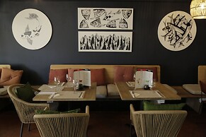107 Dorpstraat Boutique Hotel