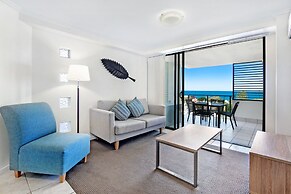 Hotel ULTIQA Shearwater Resort, Kings Beach, Australia - Lowest Rate ...