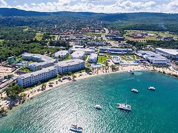 牙买加 蒙特哥贝的riu Montego Bay Adults Only All Inclusive 保证最低价 牙买加 蒙特哥贝的riu Montego Bay Adults Only All Inclusive 保证最低价