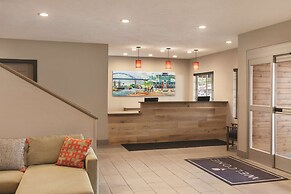 Country Inn & Suites by Radisson, Green Bay North, WI