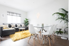 The Oxford Street Retreat - Modern 3bdr in 2 Apartments