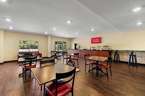 Red Roof Inn & Suites Albany, GA