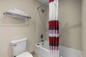 Red Roof Inn & Suites Albany, GA