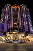 Plaza Hotel & Casino