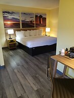 Days Inn & Suites by Wyndham Clovis