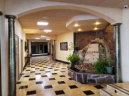 Days Inn & Suites by Wyndham Clovis