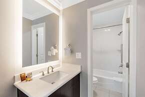 Best Western Plus LA Mid Town Hotel