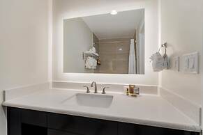 Best Western Plus LA Mid Town Hotel