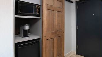 Holiday Inn Portland - Columbia Riverfront by IHG