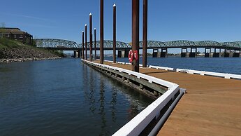 Holiday Inn Portland - Columbia Riverfront by IHG