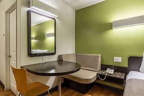 Motel 6 Redlands, CA