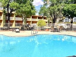 Quality Inn View of Lake Powell - Page