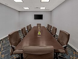 Embassy Suites by Hilton Oklahoma City Will Rogers Airport