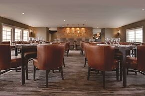 Embassy Suites by Hilton Scottsdale Resort