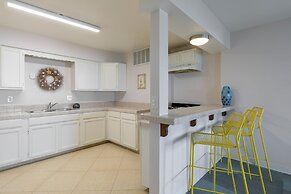 La Jolla Cove Suites