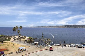 La Jolla Cove Suites