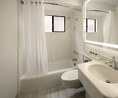 La Jolla Cove Suites