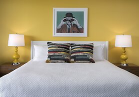 La Jolla Cove Suites