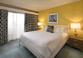 La Jolla Cove Suites