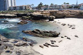La Jolla Cove Suites