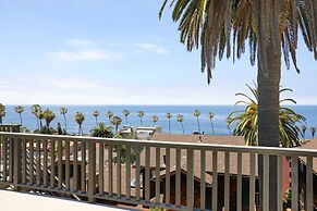La Jolla Cove Suites