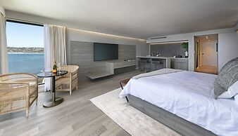 La Jolla Cove Suites