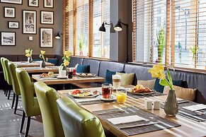 Lindner Hotel Cologne City Plaza, part of JdV by Hyatt