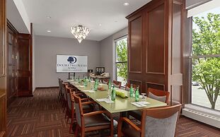 DoubleTree Suites by Hilton Hotel Boston - Cambridge