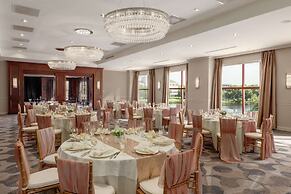 DoubleTree Suites by Hilton Hotel Boston - Cambridge