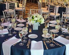 DoubleTree Suites by Hilton Hotel Boston - Cambridge