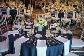 DoubleTree Suites by Hilton Hotel Boston - Cambridge