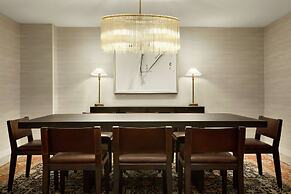 DoubleTree Suites by Hilton Hotel Boston - Cambridge