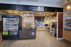 DoubleTree Suites by Hilton Hotel Boston - Cambridge