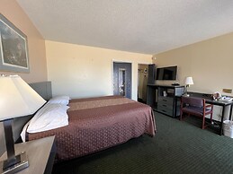 Capital O Marysville Surf Motel Kansas