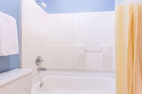 Days Inn by Wyndham Albany