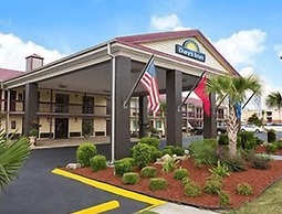 Days Inn by Wyndham West Memphis