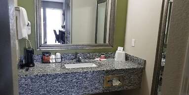 Days Inn by Wyndham West Memphis