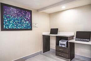 La Quinta Inn & Suites by Wyndham Loudon