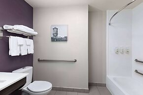 La Quinta Inn & Suites by Wyndham Loudon